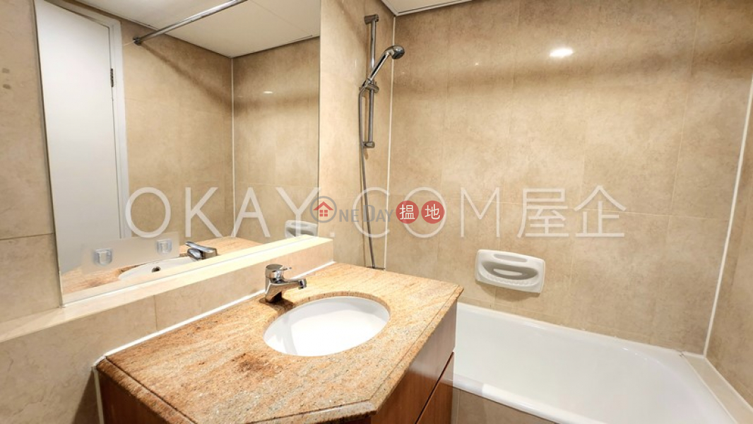 HK$ 44,000/ 月寶馬山花園東區-3房2廁,實用率高,星級會所,露台寶馬山花園出租單位