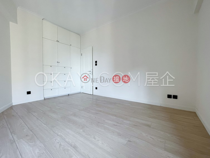 HK$ 40,000/ month Hillsborough Court | Central District Luxurious 2 bedroom on high floor with parking | Rental