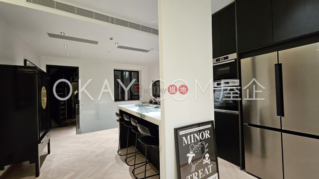 Popular 3 bedroom on high floor with balcony | For Sale | 9 Kat On Street 吉安街9號 Sales Listings