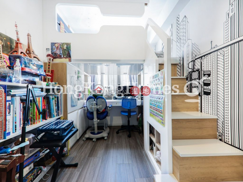 Property Search Hong Kong | OneDay | Residential Sales Listings, 3 Bedroom Family Unit at Block H (Flat 1 - 8) Kornhill | For Sale