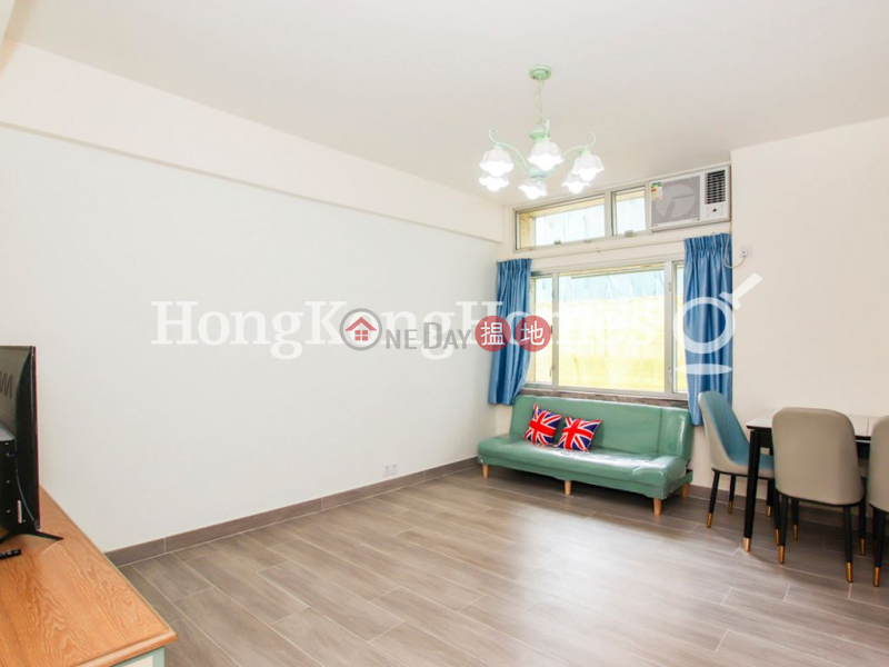 3 Bedroom Family Unit at Lockhart House Block B | For Sale | Lockhart House Block B 駱克大廈 B座 Sales Listings