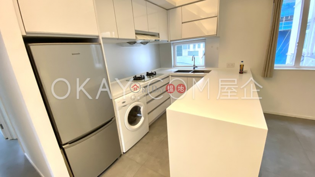 HK$ 12.5M | Caineway Mansion, Western District, Nicely kept 2 bedroom in Mid-levels West | For Sale