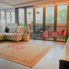 Charming 2 bedroom with terrace & balcony | Rental | King Ho Building 金豪大廈 _0