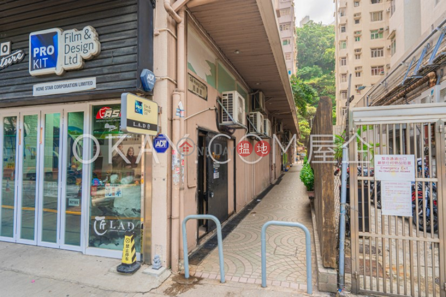 Property Search Hong Kong | OneDay | Residential | Sales Listings Generous 3 bedroom in Western District | For Sale