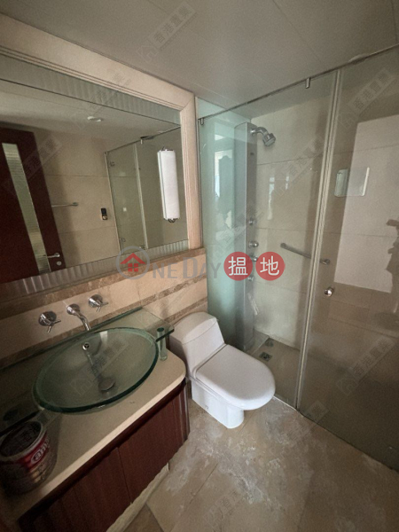 Three bedrooms, one suite, and one study in The Harbourside 1 Austin Road West | Yau Tsim Mong, Hong Kong Sales, HK$ 27M