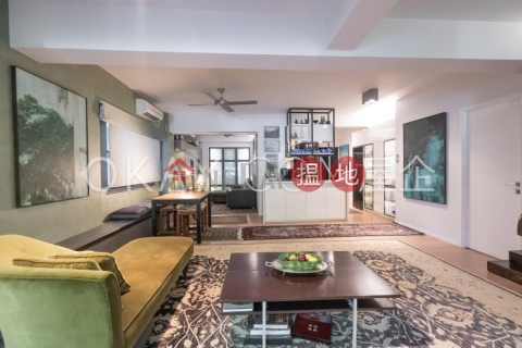 Efficient 2 bedroom with balcony | For Sale | Wah Hing Industrial Mansions 華興工業大廈 _0