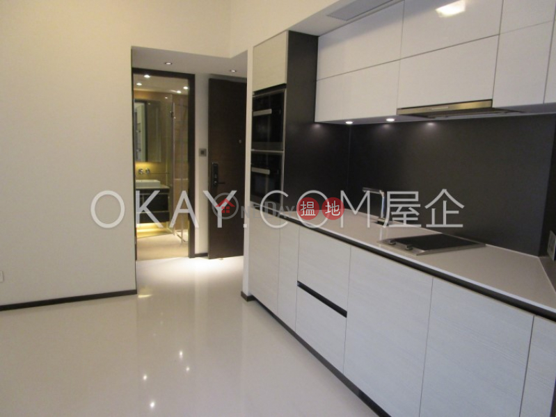 Charming 2 bedroom on high floor with balcony | For Sale | Regent Hill 壹鑾 Sales Listings