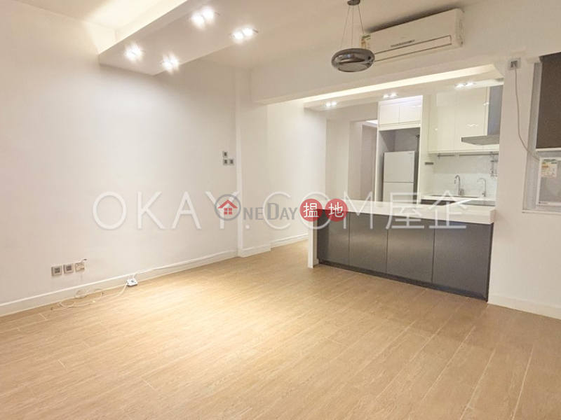 Popular 2 bedroom in Western District | Rental | Sincere Western House 先施西環大廈 Rental Listings