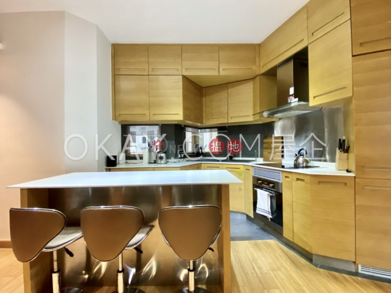 HK$ 29,000/ month, Jing Tai Garden Mansion | Western District, Elegant 1 bedroom on high floor with balcony | Rental