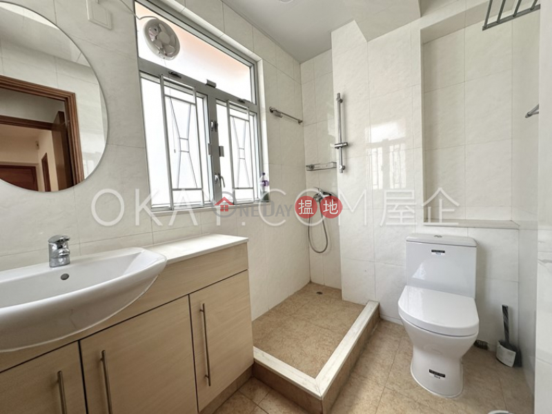 HK$ 8.1M | Shu Tak Building Wan Chai District | Charming 2 bedroom on high floor | For Sale