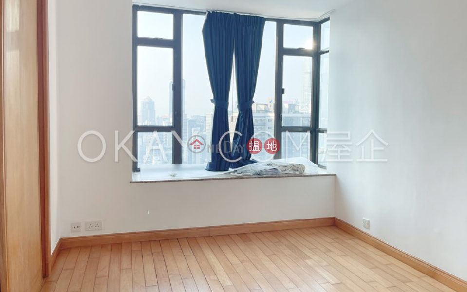 HK$ 43M, Fairlane Tower, Central District, Stylish 3 bedroom in Mid-levels Central | For Sale