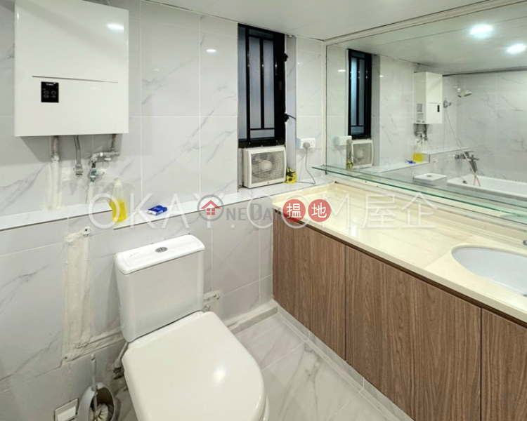 HK$ 60,000/ month Block C Wilshire Towers Eastern District Tasteful 4 bedroom in North Point Hill | Rental
