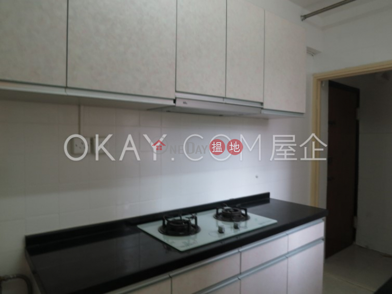 HK$ 50,000/ month | Greenview Gardens Western District, Unique 4 bedroom on high floor with parking | Rental
