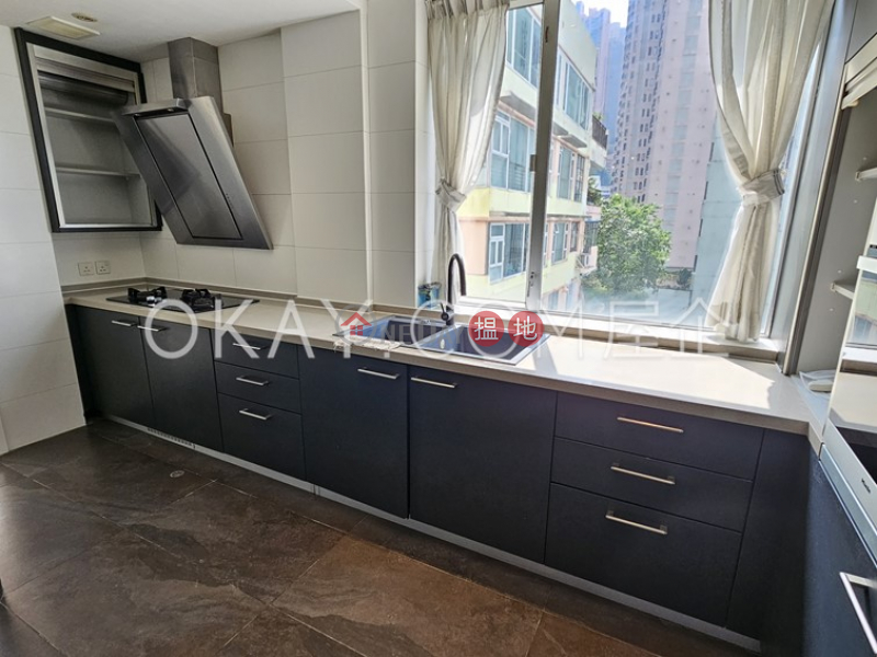 HK$ 55,000/ month 5H Bowen Road | Central District | Efficient 3 bedroom with balcony | Rental