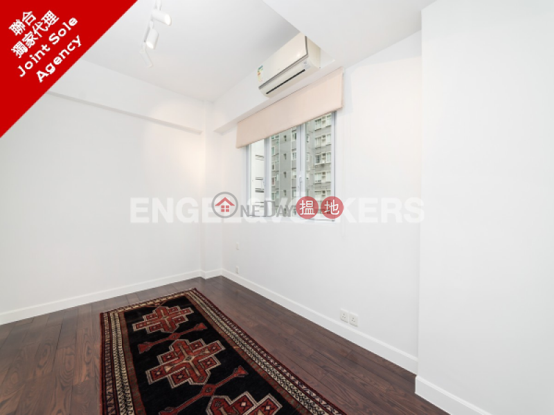 2 Bedroom Flat for Sale in Central, Yuen Ming Building 元明大廈 Sales Listings | Central District (EVHK44766)