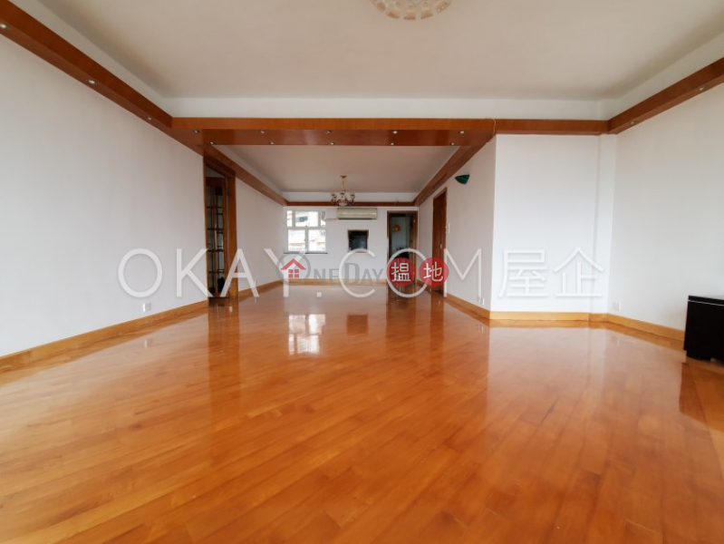 HK$ 50M, Summit Court Eastern District | Efficient 3 bed on high floor with balcony & parking | For Sale