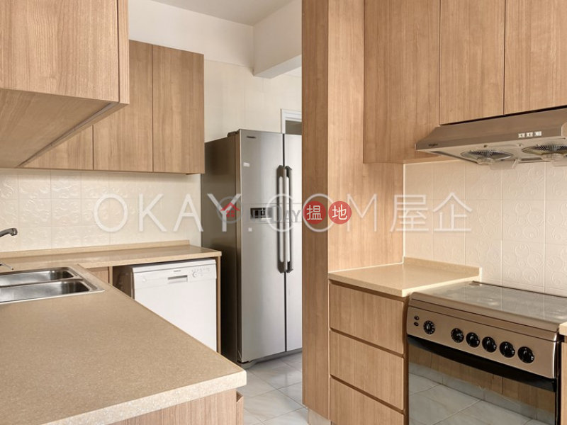 HK$ 78,000/ month | House A1 Stanley Knoll | Southern District, Efficient 4 bedroom with balcony & parking | Rental