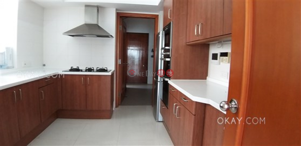 HK$ 77,000/ month | Block 2 (Taggart) The Repulse Bay, Southern District Gorgeous 3 bed on high floor with sea views & balcony | Rental