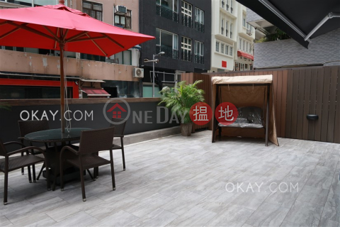 Generous with terrace in Central | Rental | Ying Pont Building 英邦大廈 _0