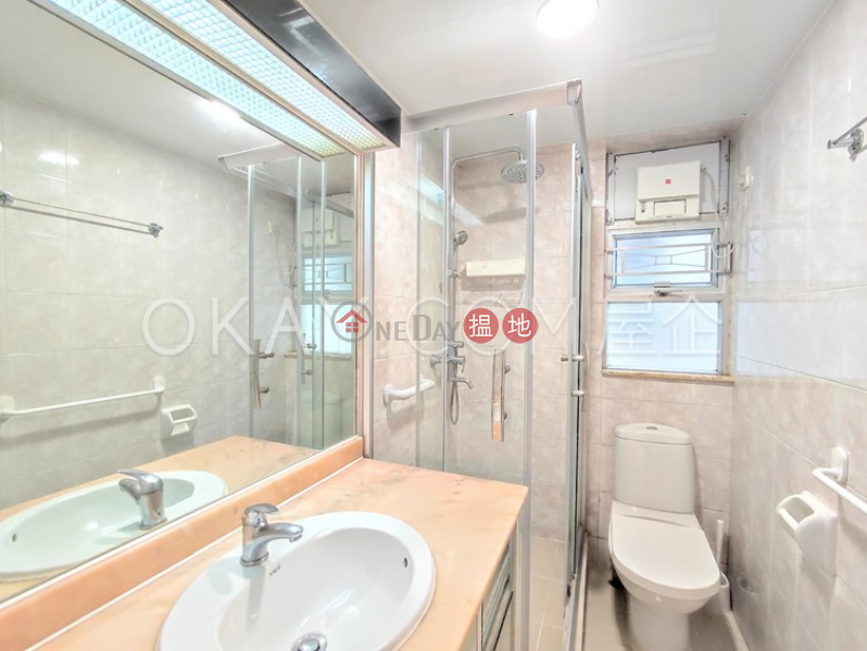 Efficient 3 bedroom with balcony & parking | For Sale | Block 5 Phoenix Court 鳳凰閣 5座 Sales Listings