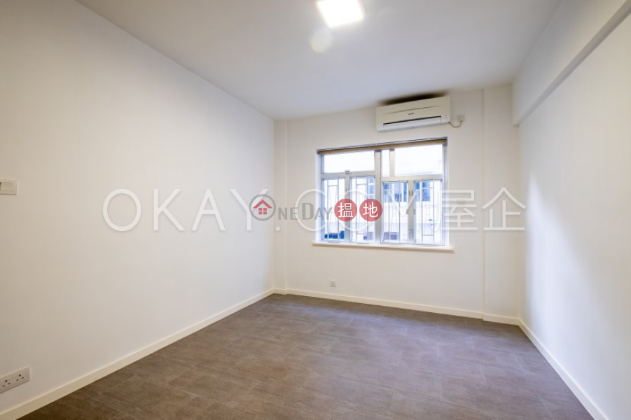 Property Search Hong Kong | OneDay | Residential | Rental Listings Intimate 2 bedroom in Mid-levels Central | Rental