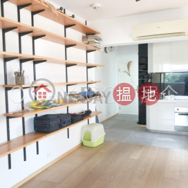 Practical 2 bedroom in Western District | For Sale | Po Shu Lau 寶樹樓 _0