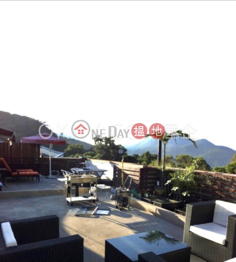 Popular 3 bedroom with rooftop & parking | For Sale | Kambridge Garden 金璧花園 _0
