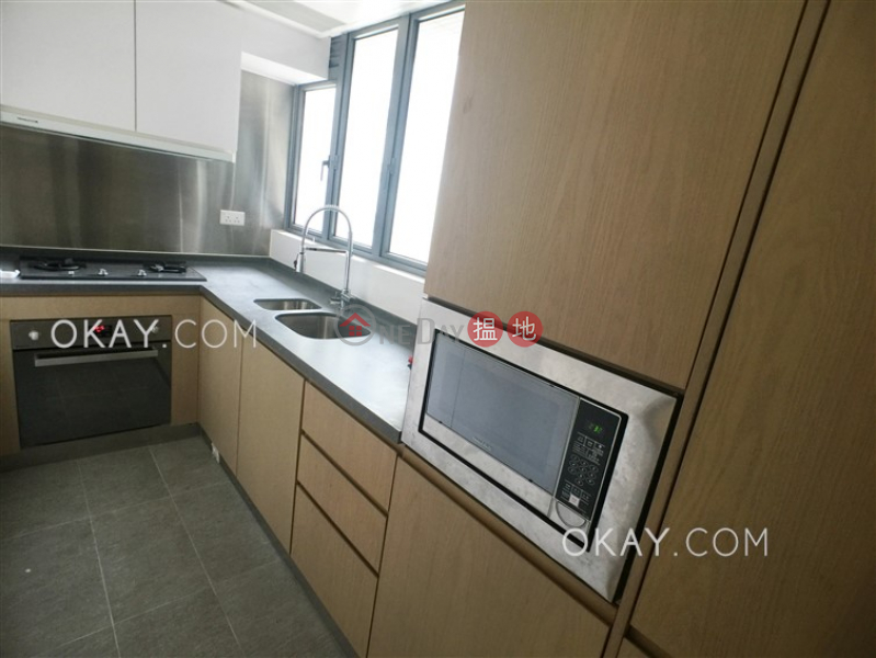 Elegant 2 bedroom with balcony | Rental, Po Wah Court 寶華閣 Rental Listings | Wan Chai District (OKAY-R305193)