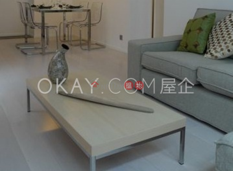 HK$ 11.5M | CNT Bisney Western District, Nicely kept 2 bedroom on high floor with rooftop | For Sale