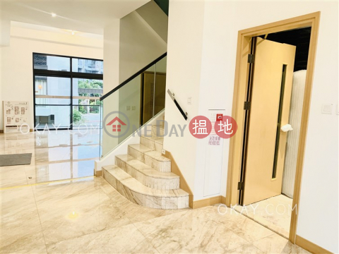 Stylish house with rooftop, terrace & balcony | For Sale | Manor Parc 珀爵 _0