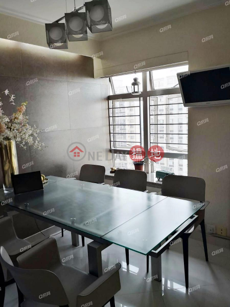 Property Search Hong Kong | OneDay | Residential | Sales Listings | Kenswood Court Block 5 - Kingswood Villas Phase 7 | 4 bedroom High Floor Flat for Sale