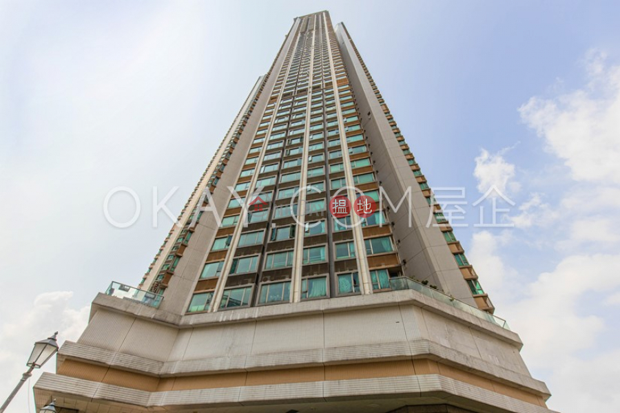 Property Search Hong Kong | OneDay | Residential | Rental Listings, Exquisite 3 bedroom in Kowloon Station | Rental