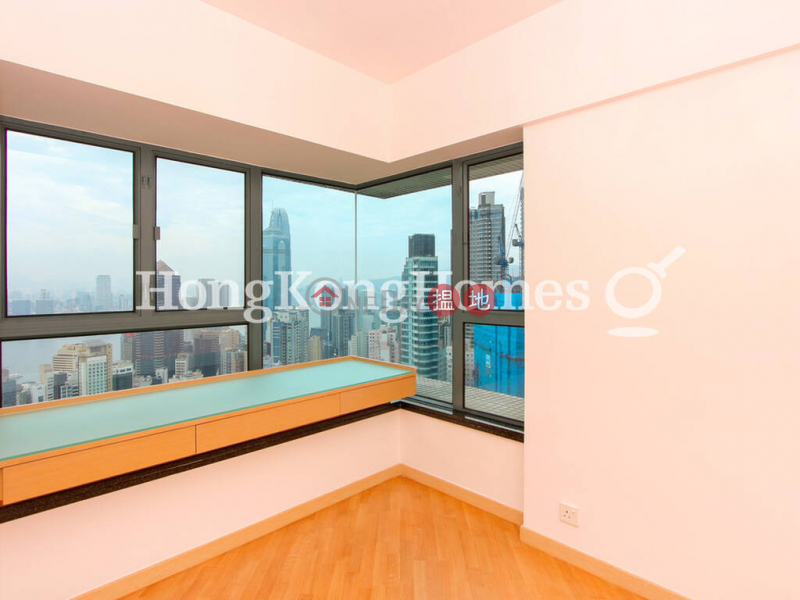 3 Bedroom Family Unit for Rent at 80 Robinson Road | 80 Robinson Road 羅便臣道80號 Rental Listings