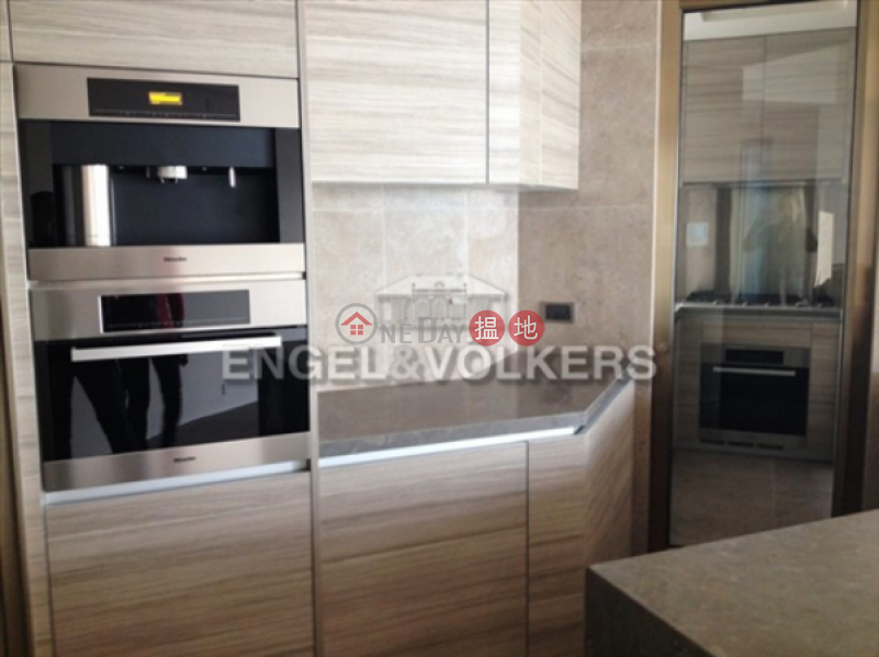 HK$ 48M, Azura Western District 3 Bedroom Family Flat for Sale in Mid Levels West