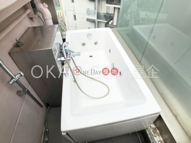 HK$ 27,000/ 月-天悅閣-西區2房1廁,極高層,連租約發售天悅閣出租單位