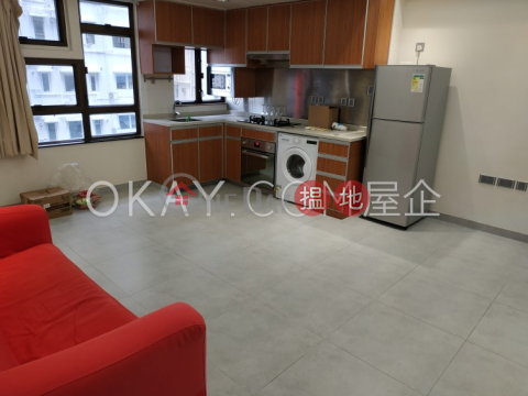 Charming 2 bedroom in Mid-levels West | For Sale | Bonham Ville 般景台 _0