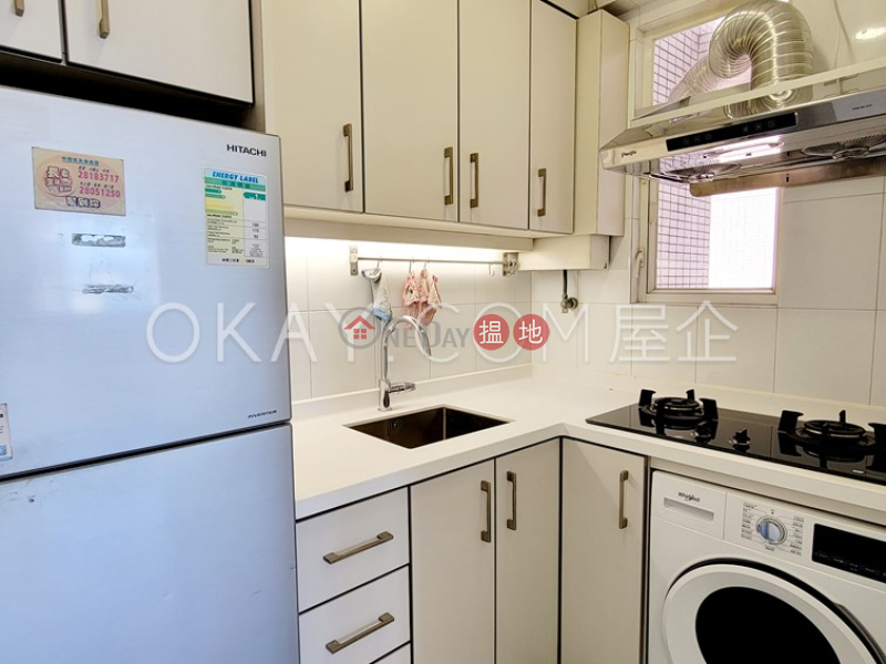 Gorgeous 2 bedroom with harbour views | Rental | Namning Mansion 南寧大廈 Rental Listings