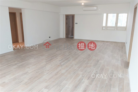 Gorgeous 3 bedroom with balcony | Rental, St. Joan Court 勝宗大廈 | Central District (OKAY-R42527)_0