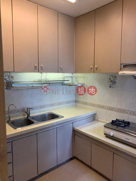 HK$ 23,000/ month Whampoa Garden Phase 7 Cotton Tree Mansions, Kowloon City 黃埔花園 三房兩廳， 主客套廁 租23,000