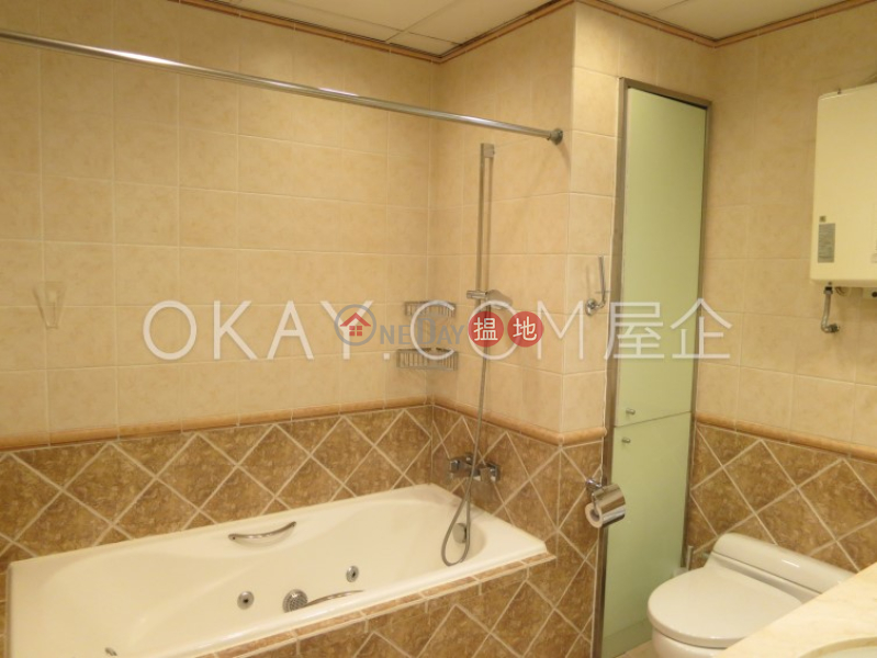 4房2廁,實用率高,連車位,露台豪園出售單位|豪園(Fontana Gardens)出售樓盤 (OKAY-S5230)