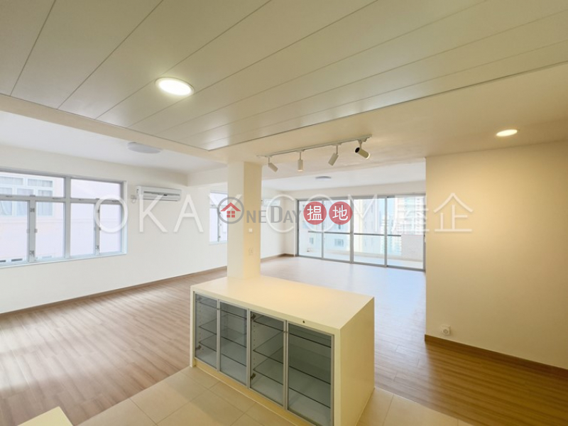 Efficient 3 bed on high floor with terrace & balcony | Rental | 64 Conduit Road 干德道64號 Rental Listings