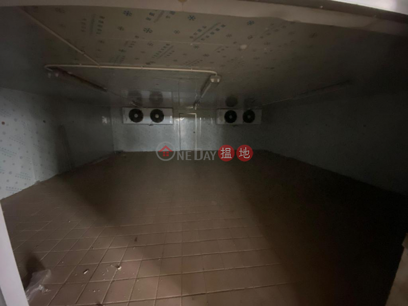 Property Search Hong Kong | OneDay | Industrial, Rental Listings | Kwai Chung The Amiata Industrial Building: 260A Electric Power And Built-In Refrigeration Warehouse