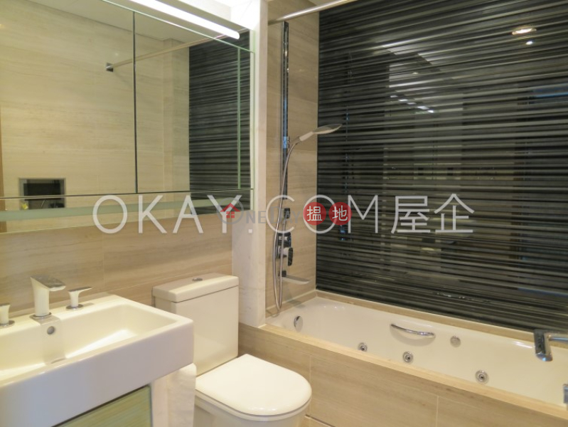 3房2廁,極高層,露台壹環出售單位|壹環(One Wan Chai)出售樓盤 (OKAY-S261635)