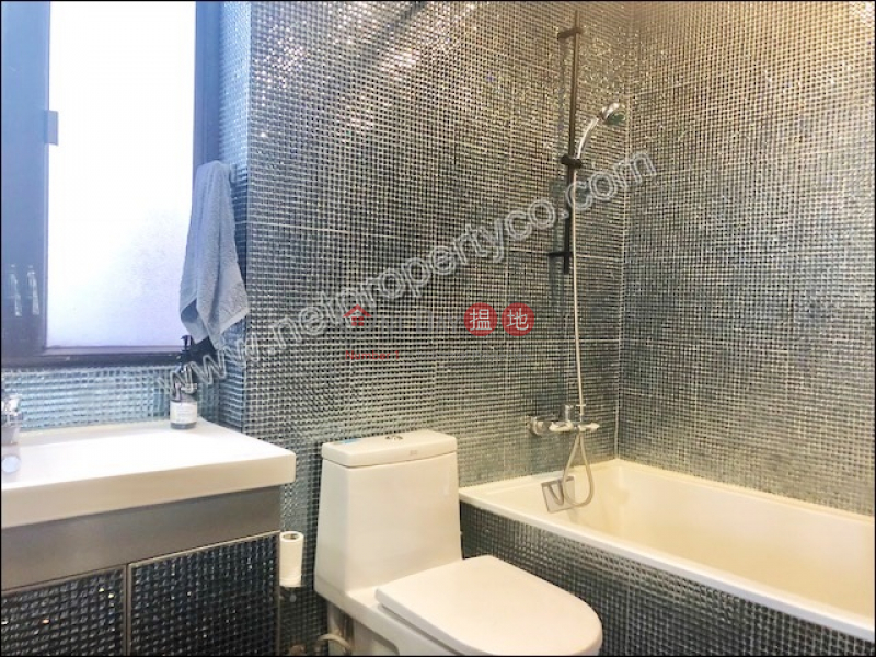 HK$ 78,000/ month | 79-81 Blue Pool Road | Wan Chai District | Spacious Apartment for Rent in Happy Valley