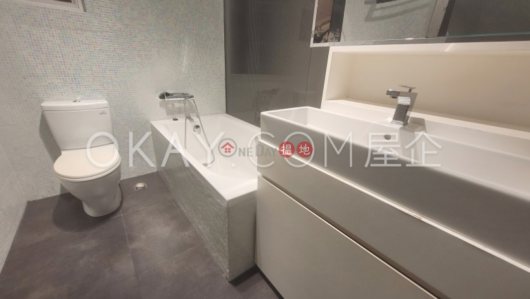 Charming 2 bedroom with parking | For Sale | Y. Y. Mansions block A-D 裕仁大廈A-D座 Sales Listings