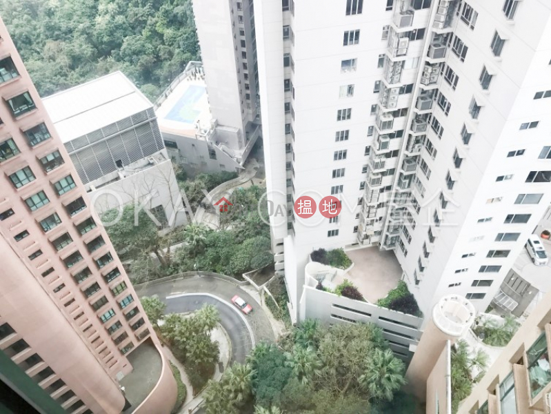 Nicely kept 2 bedroom in Mid-levels Central | For Sale | 18 Old Peak Road | Central District Hong Kong, Sales, HK$ 26M