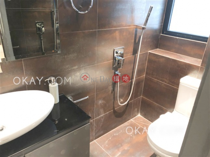HK$ 50,000/ month Kam Fai Mansion Central District | Luxurious 2 bedroom with balcony | Rental