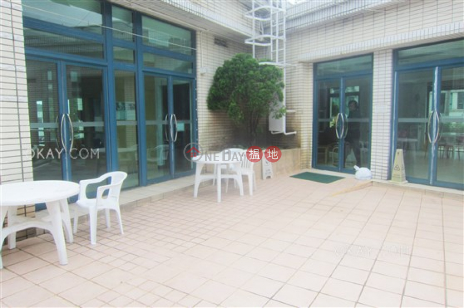 HK$ 40,000/ month, Hillview Court Block 5 Sai Kung | Elegant 3 bedroom on high floor with parking | Rental