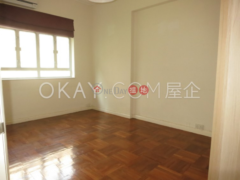 HK$ 19.5M | Best View Court, Central District | Tasteful 2 bedroom with balcony | For Sale