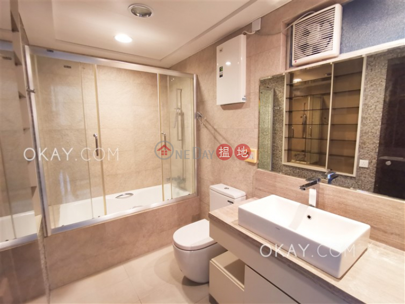 Nicely kept 3 bedroom with balcony & parking | Rental | San Francisco Towers 金山花園 Rental Listings